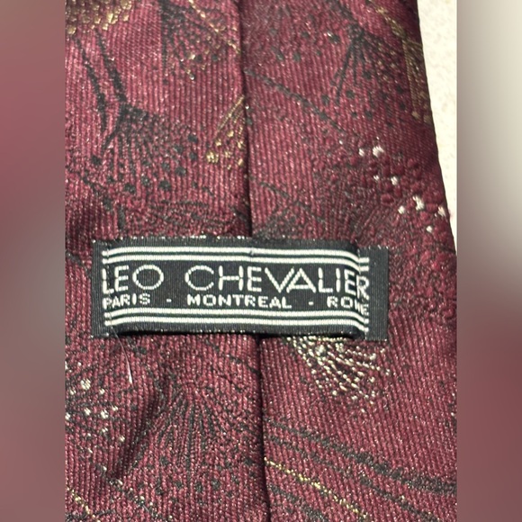 Leo Chevalier Vintage Burgundy Tie Made in Canada - Picture 5 of 7